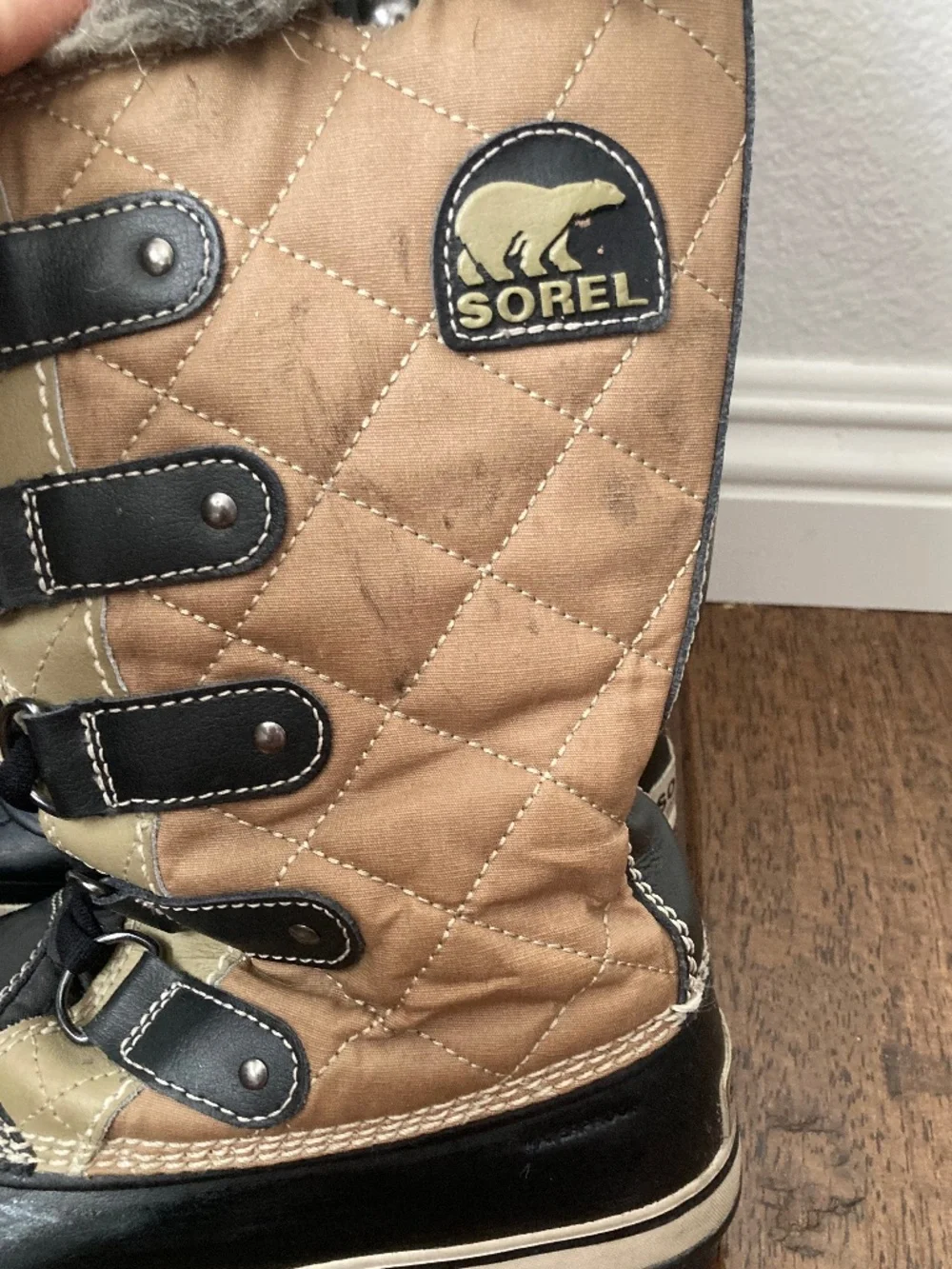 Sorel Tofino Boots Women's 8 Winter Fur Trim Snow Quilted Waterproof